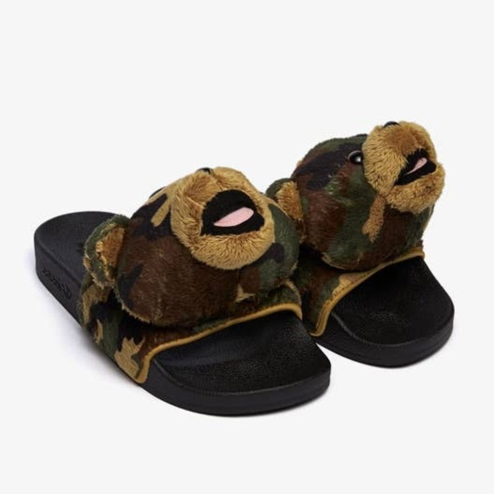 NEW. ADIDAS JEREMY SCOTT BEAR SLIDES